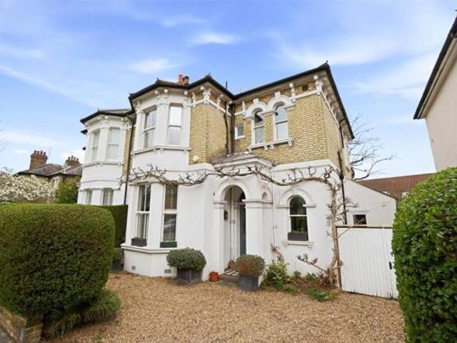 House for sale in Hampton Hill, Greater London