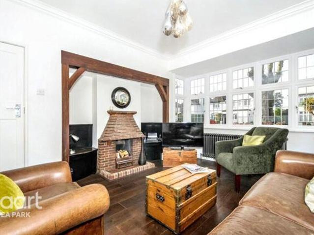 House for sale in Gidea Park, Greater London