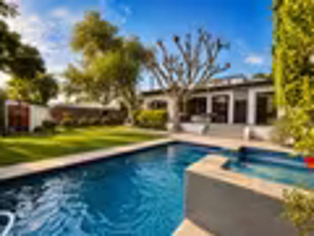 House for sale in Rondebosch Oval, Cape Town