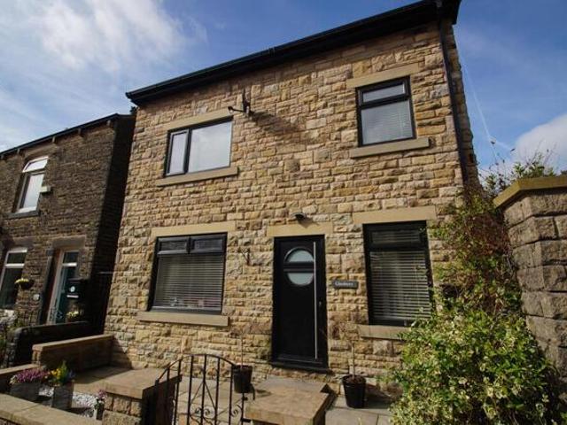 House for sale in Saddleworth, Pendock