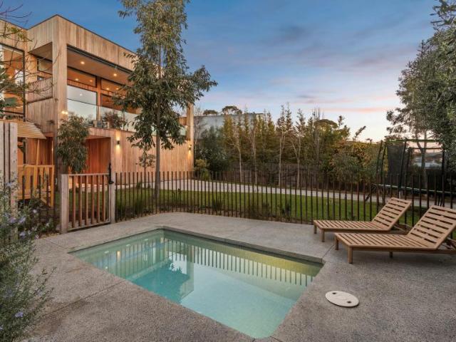 House for sale in Safety Beach, Melbourne