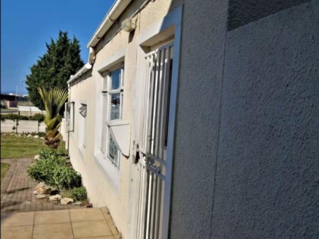 House for sale in Sandbaai, Overstrand Local Municipality