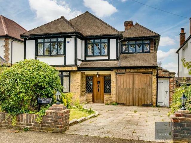 House for sale in Sanderstead, Sanderstead
