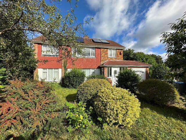 House for sale in Sanderstead, Sanderstead