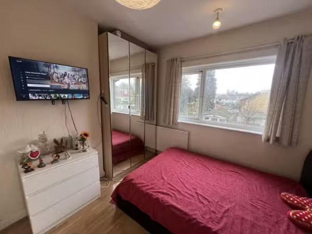 House for rent in London Borough of Merton, Mitcham