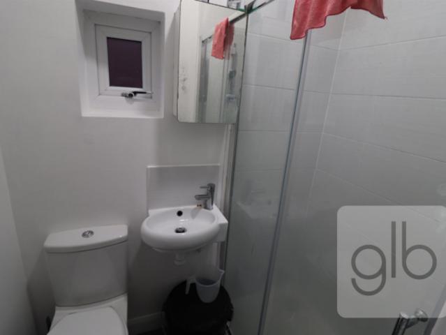 Room for sale in Ball Hill, West Midlands