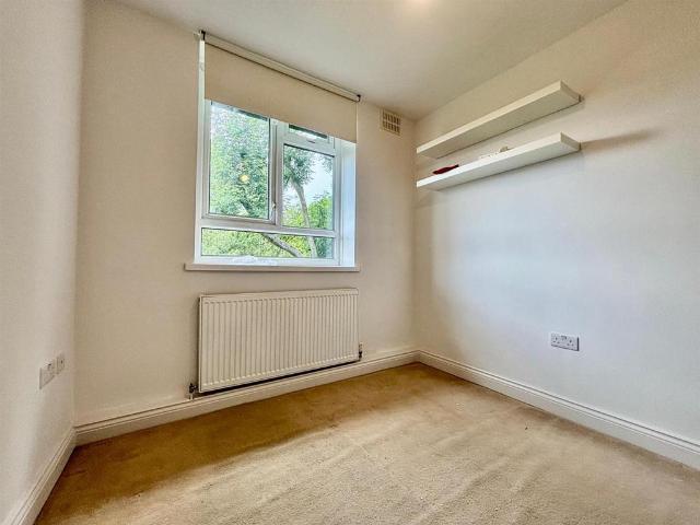 Room for rent in South Hampstead, Greater London