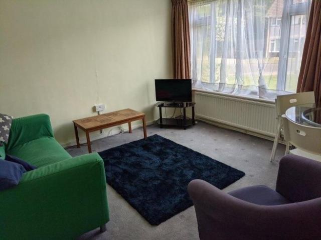 Room for rent in Hales Place, The Bridge