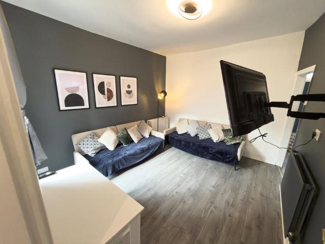 Room for rent in Kensington, Calderstones