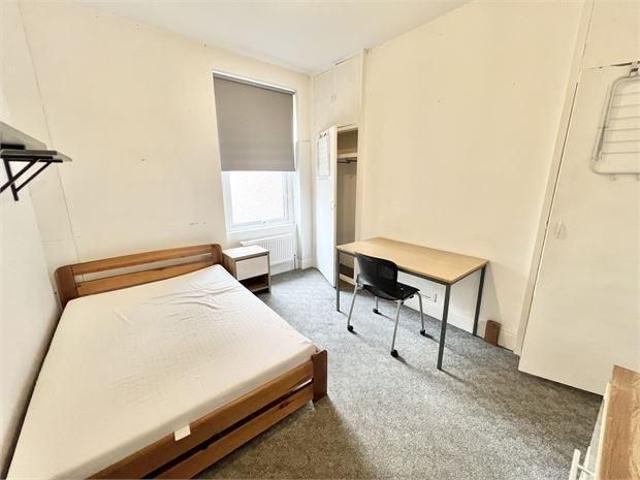 Room for rent in Nangreaves, Wales