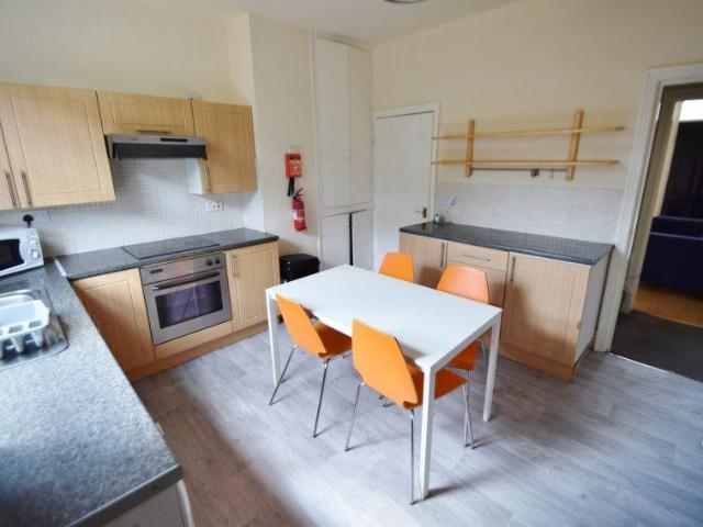 Room for rent in Banner Cross, Ecclesall
