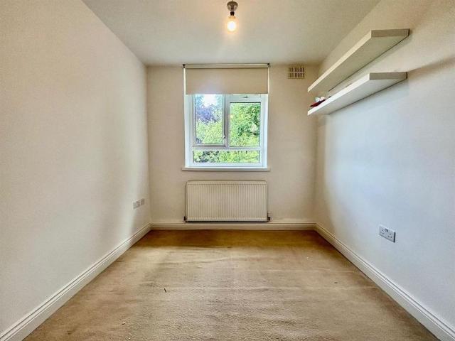 Room for rent in Westminster, Victoria