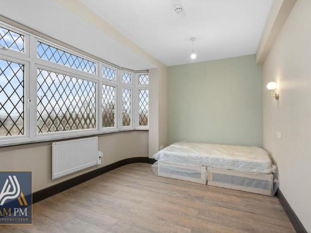 Room for rent in Ganwick Corner, Potters Bar