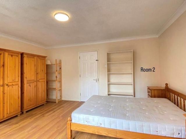 Room for rent in Troy Town, Rochester