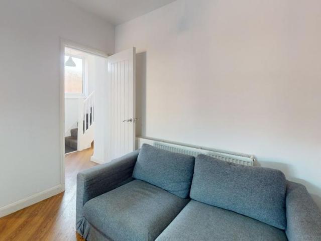 Room for rent in Binstead, Ryde