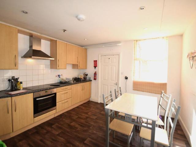 Room for rent in Sharrow Vale, South Yorkshire