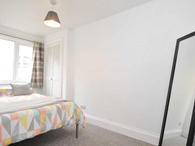 Room for rent in Mount Wise