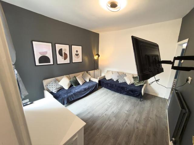 Room for rent in Kensington, Calderstones