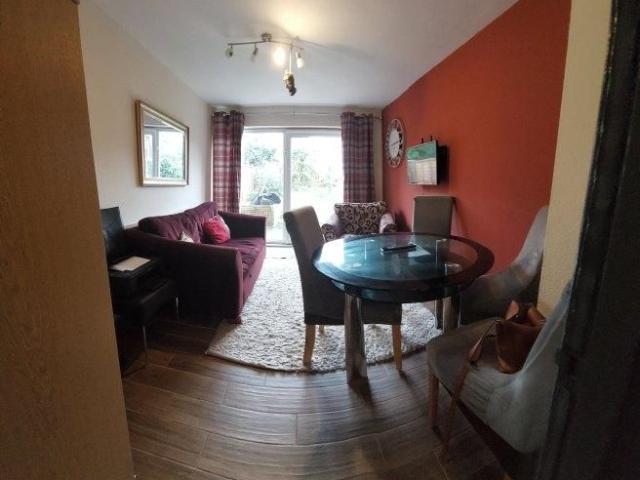 Room for rent in Hales Place, The Bridge