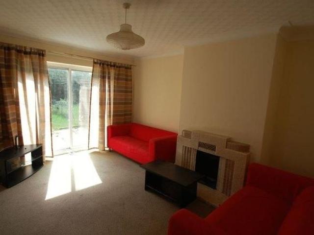 Room for rent in Beckett Park, Headingley