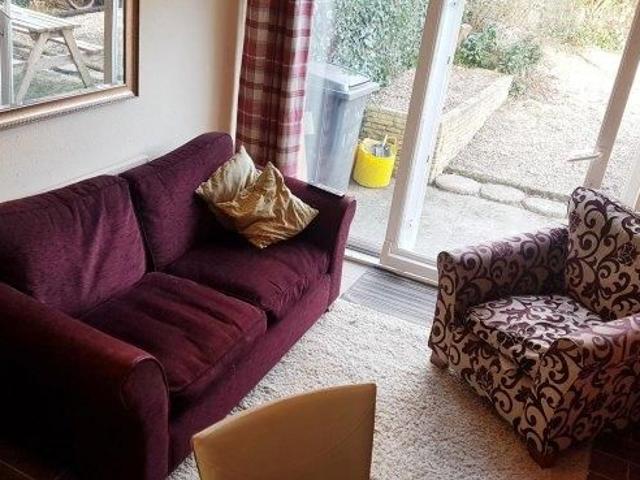 Room for rent in Hales Place, The Bridge