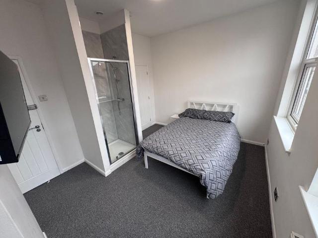 Room for rent in Hillfields, West Midlands