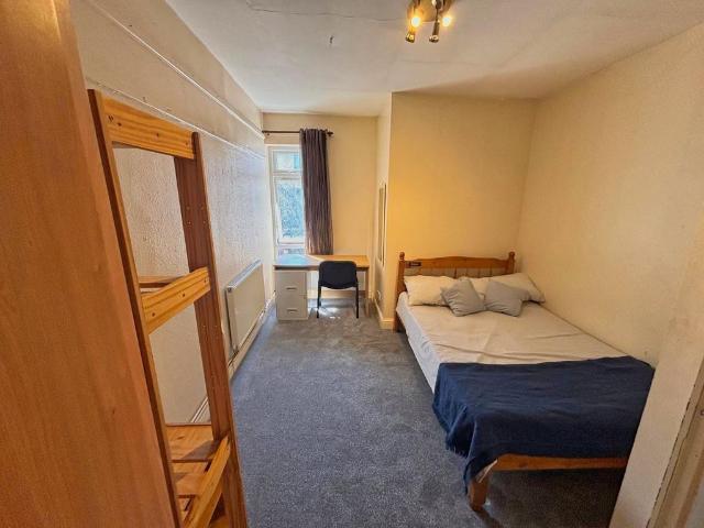 Room for rent in Sharrow Vale, Isle Of Man