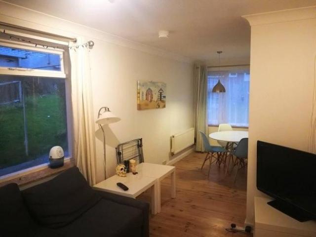 Room for rent in Hales Place, The Bridge