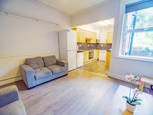 Room for rent in Kenwood, South Yorkshire