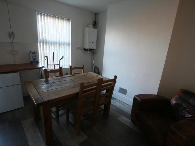 Room for rent in Rossmore, Cheshire