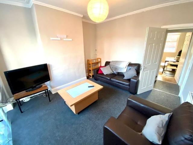 Room for rent in Sharrow Vale, Isle Of Man