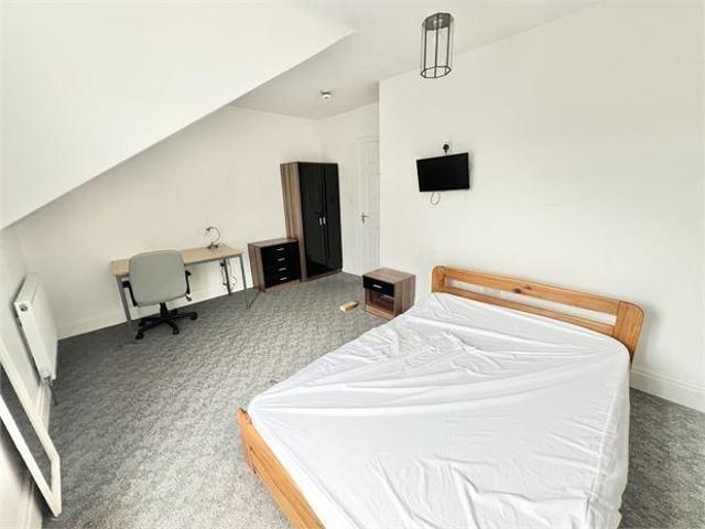Room for rent in Nangreaves, Wales