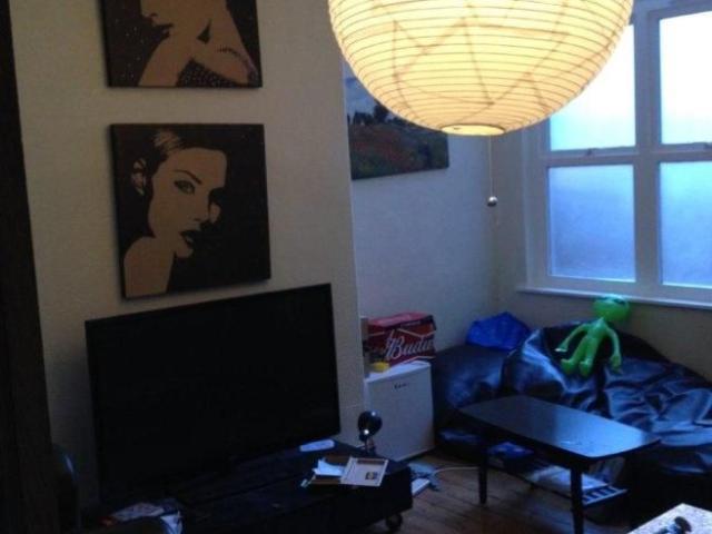 Room for rent in Heeley Bottom, Meersbrook