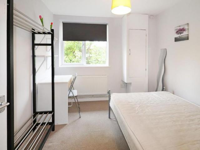 Room for rent in The Slade, Oxfordshire