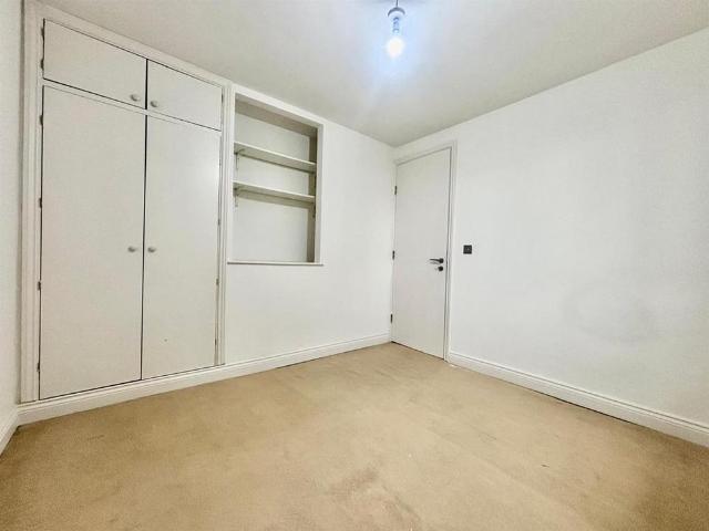 Room for rent in Westminster, Victoria