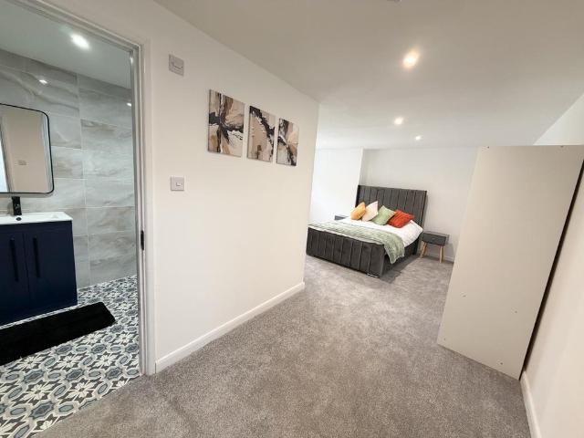 Room for rent in Lee Bank, Greater Manchester