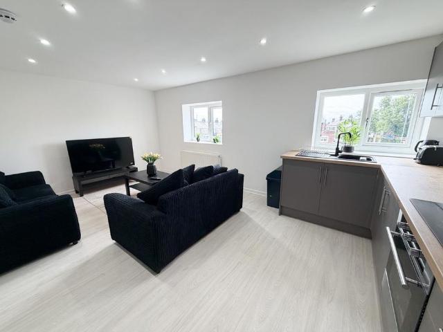 Room for rent in The Haulgh, Lee Bank