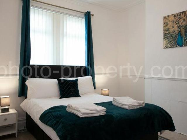 House for rent in Joiner's Square, Hanley