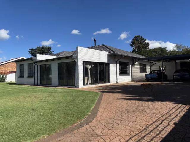 House for sale in Strubenvale, City of Ekurhuleni Metropolitan Municipality