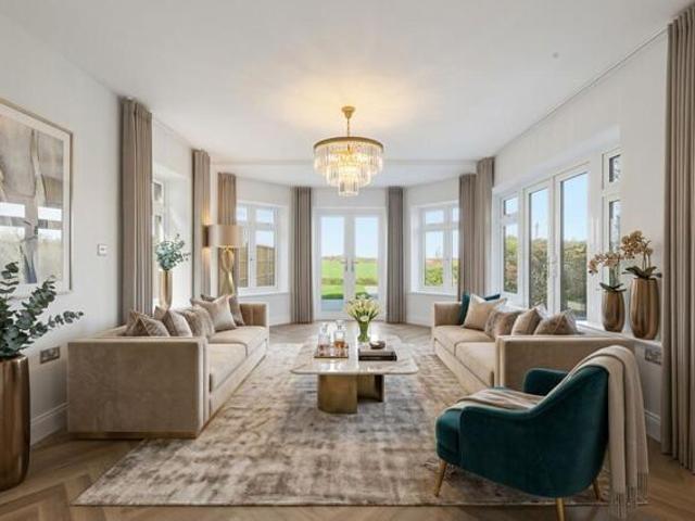 House for sale in Chelmondiston, Suffolk