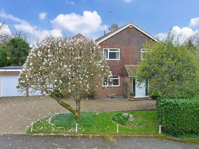 House for sale in Fole, Surrey
