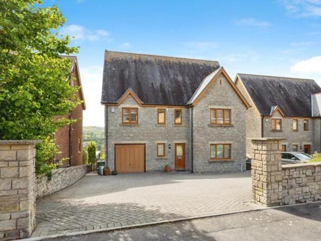 House for sale in Llanedi, Hendy