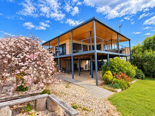House for sale in Swansea, Glamorgan-Spring Bay