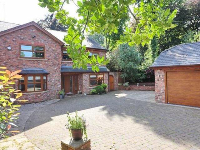 House for sale in Swinton, Moorside