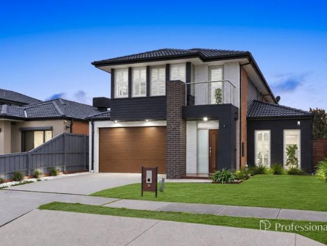 House for sale in Taylors Hill, Melbourne
