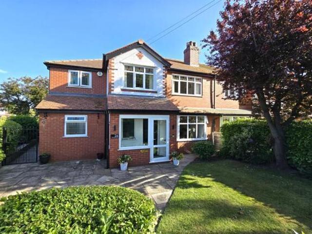 House for sale in Timperley, Timperley