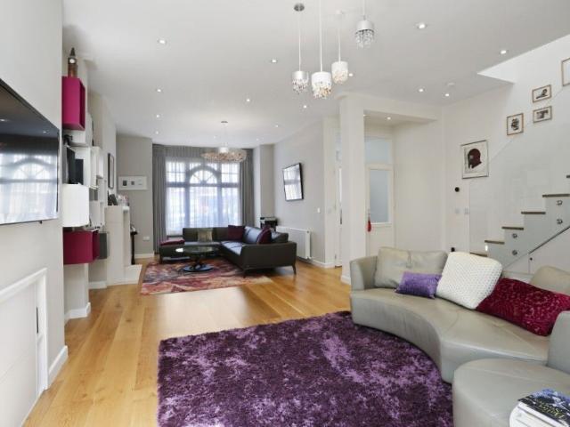 House for rent in Dollis Hill, Greater London