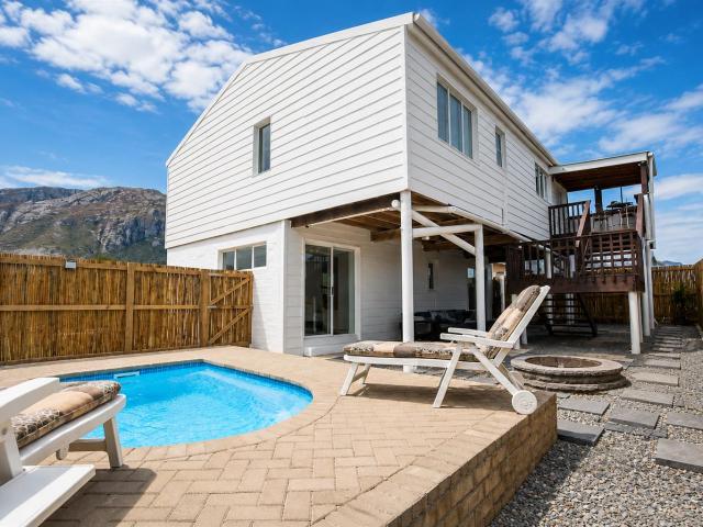 House for rent in Baardskeerdersbos, Western Cape