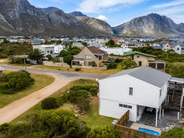 House for rent in Baardskeerdersbos, Western Cape