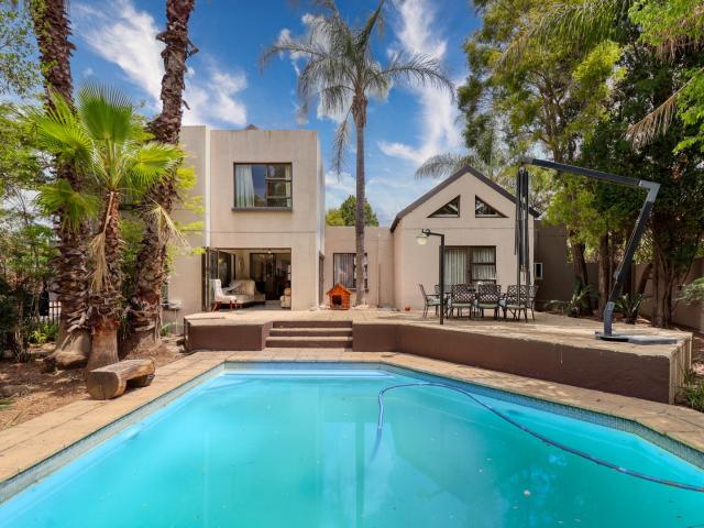 House for rent in Broadacres AH, City of Johannesburg Metropolitan Municipality
